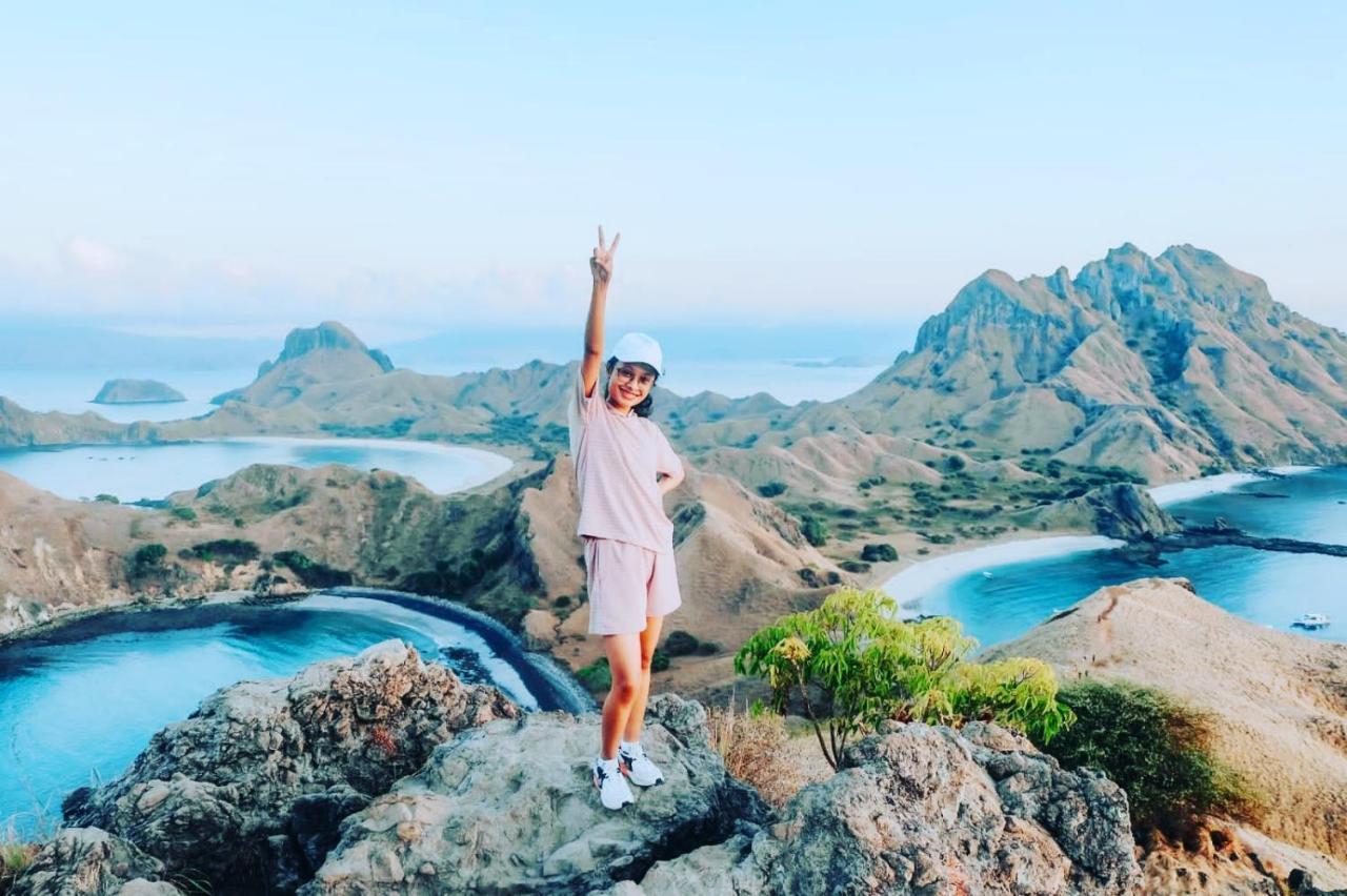 Komodoku One Love Homestay And Tour Labuan Bajo Kültér fotó