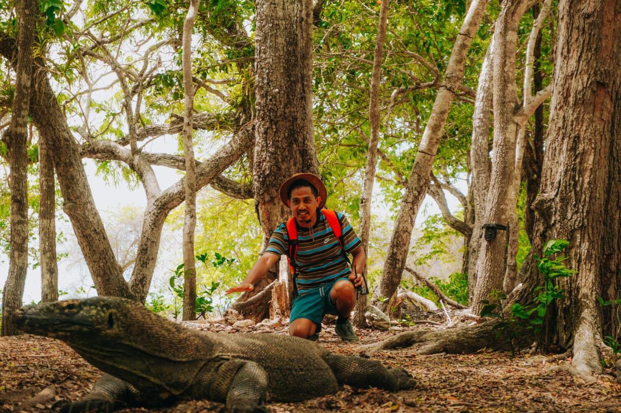 Komodoku One Love Homestay And Tour Labuan Bajo Kültér fotó