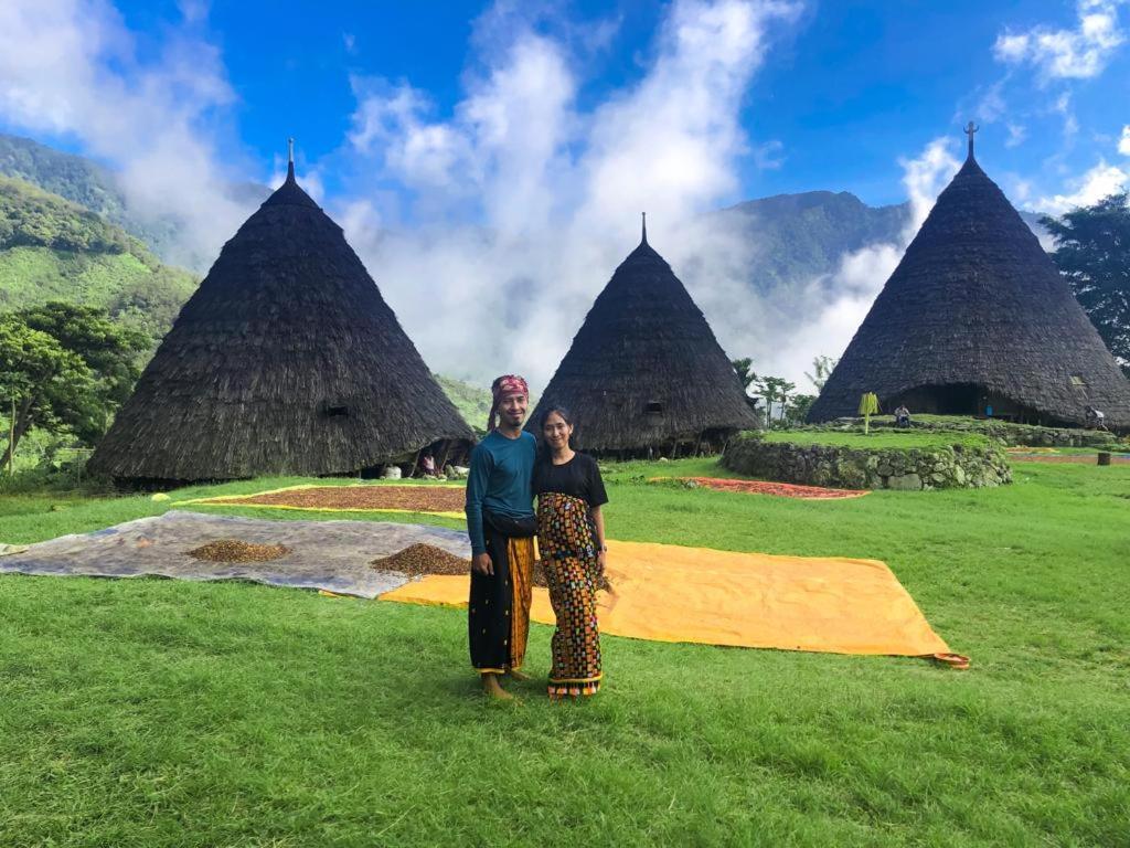 Komodoku One Love Homestay And Tour Labuan Bajo Kültér fotó