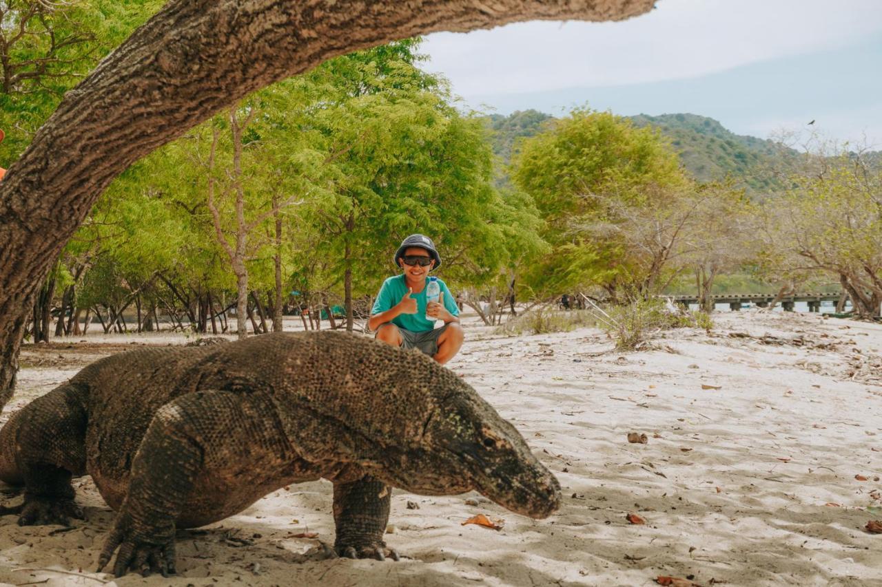 Komodoku One Love Homestay And Tour Labuan Bajo Kültér fotó