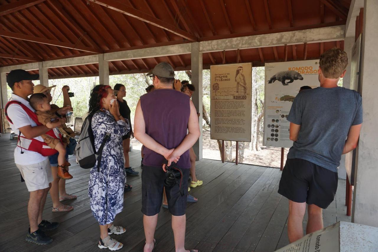 Komodoku One Love Homestay And Tour Labuan Bajo Kültér fotó
