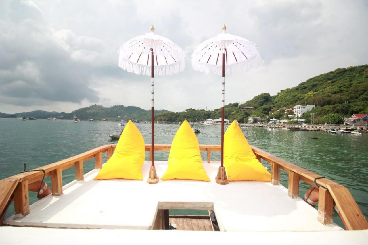 Komodoku One Love Homestay And Tour Labuan Bajo Kültér fotó
