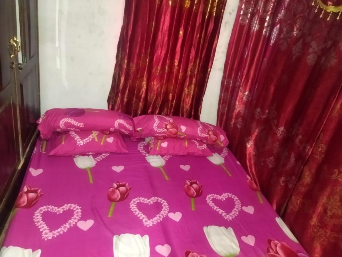 Komodoku One Love Homestay And Tour Labuan Bajo Kültér fotó